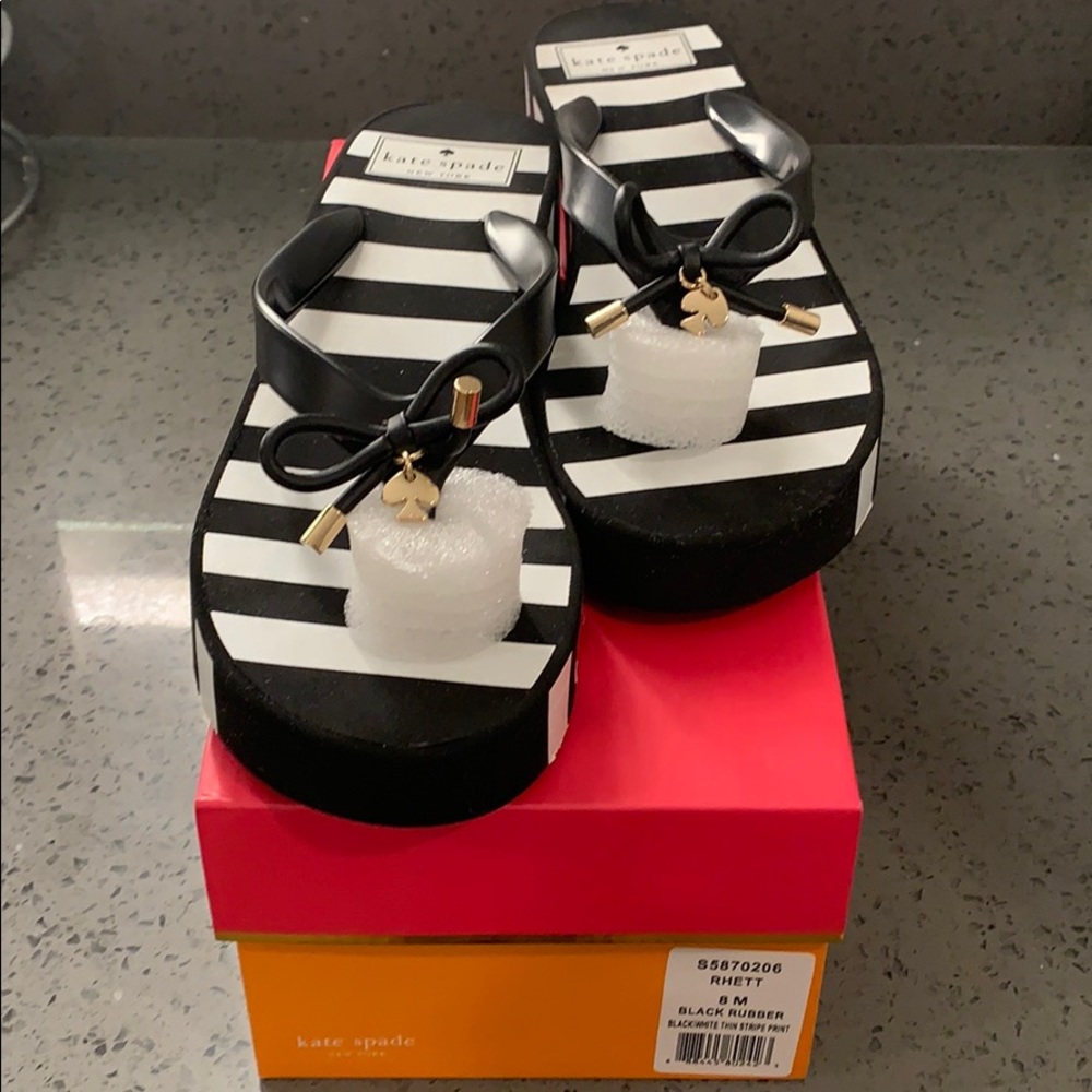 Kate Spade  ♠️ B&W rubber sandals